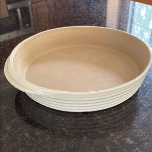 Pampered Chef Stoneware Cream Round Baking Dish